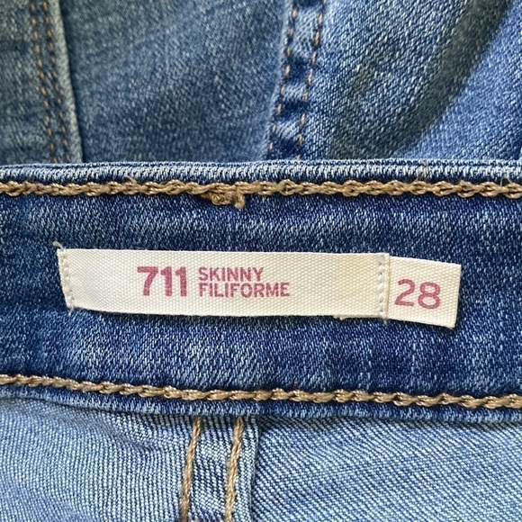 LEVI'S Womens 711 Mid-Rise Skinny Denim Jeans • Medium Wash • 28 W x 32 L - Picture 7 of 10